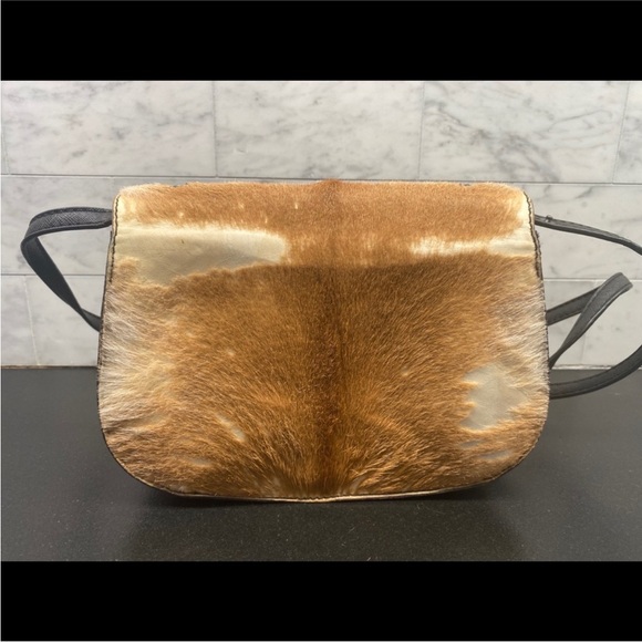Gucci Brown Fur Crossbody Bag with Gold Logo - Picture 4 of 8
